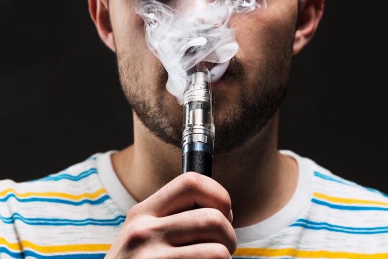 El humo invisible del vapeo: ¿Qué estás inhalando realmente?